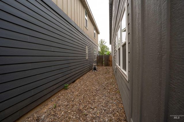 6414 W Russett, Boise, ID 83704
