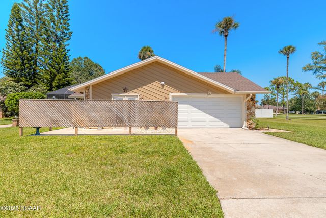 100 Snowgoose Court, Daytona Beach, FL 32119