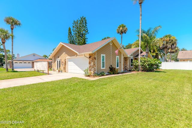 100 Snowgoose Court, Daytona Beach, FL 32119