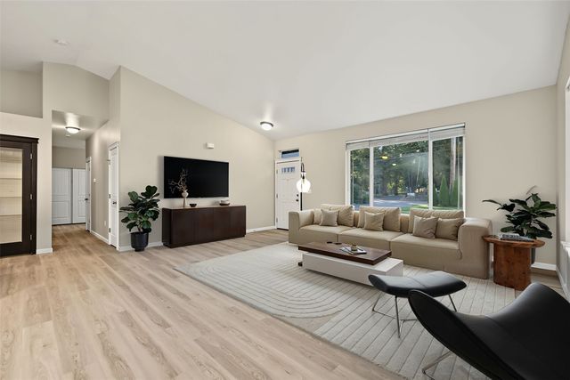 2911 112th Avenue E, Edgewood, WA 98371