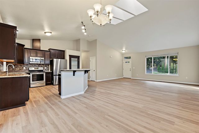2911 112th Avenue E, Edgewood, WA 98371