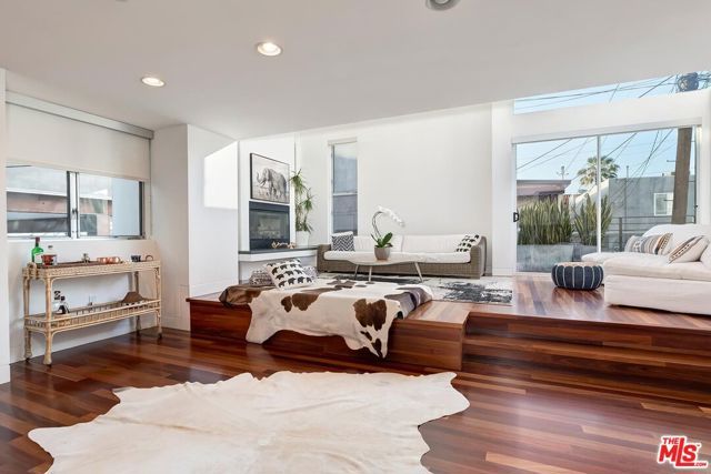 111 Eastwind Street, Marina Del Rey, CA 90292
