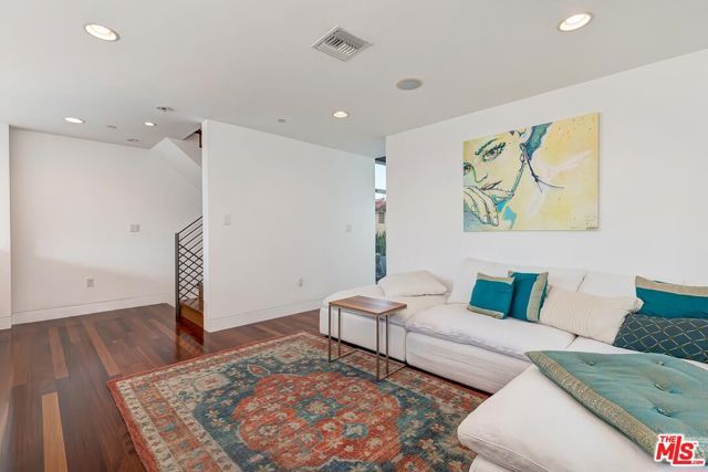 111 Eastwind Street, Marina Del Rey, CA 90292