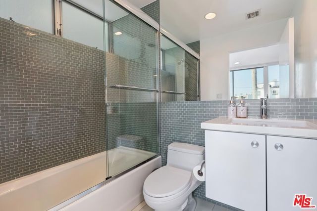 111 Eastwind Street, Marina Del Rey, CA 90292