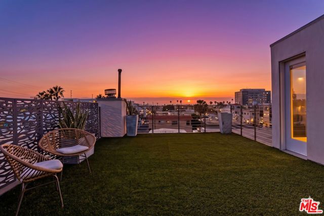 111 Eastwind Street, Marina Del Rey, CA 90292