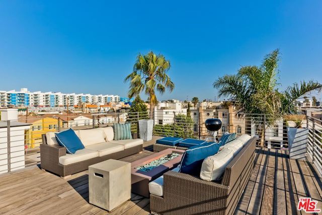 111 Eastwind Street, Marina Del Rey, CA 90292