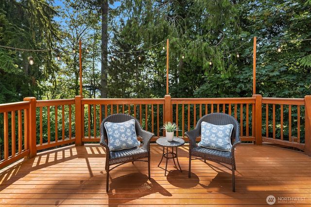 26233 SE 162nd Place, Issaquah, WA 98027