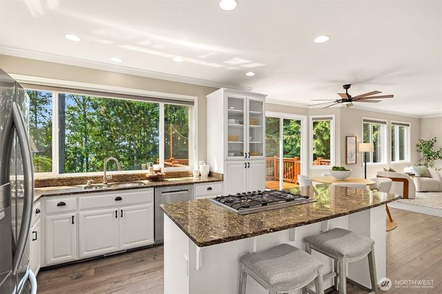 26233 SE 162nd Place, Issaquah, WA 98027