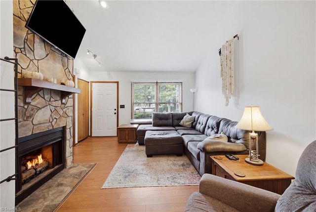 210 Tabor View Lane, Winston-salem, NC 27106