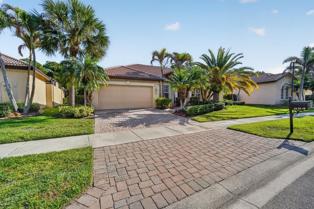854 SW Saint Tropez Court, Port St. Lucie, Port St Lucie, FL 34986