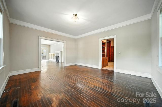 425 W 8th Street, Newton, NC 28658