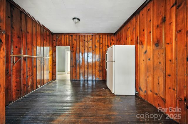 425 W 8th Street, Newton, NC 28658