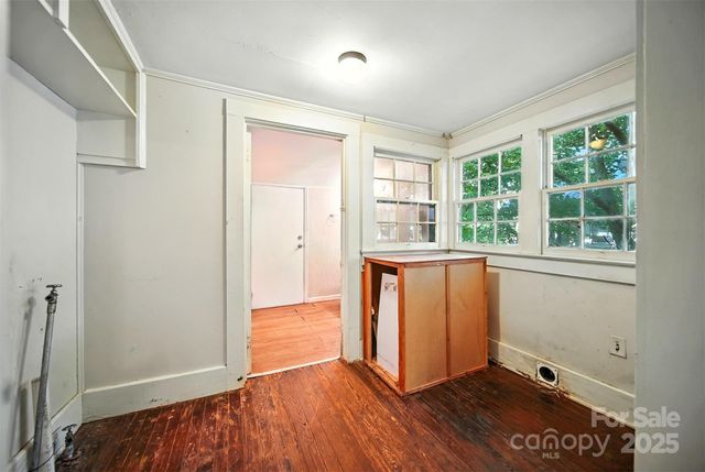425 W 8th Street, Newton, NC 28658
