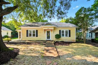 425 W 8th Street, Newton, NC 28658