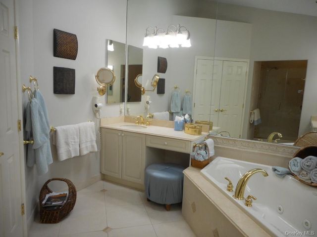 173 Hamlet Drive, Mount Sinai, NY 11766