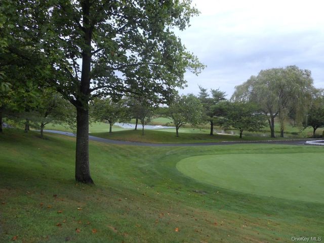 173 Hamlet Drive, Mount Sinai, NY 11766