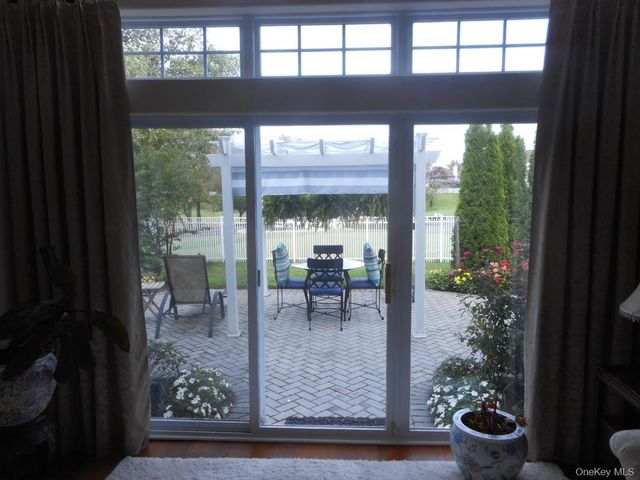 173 Hamlet Drive, Mount Sinai, NY 11766