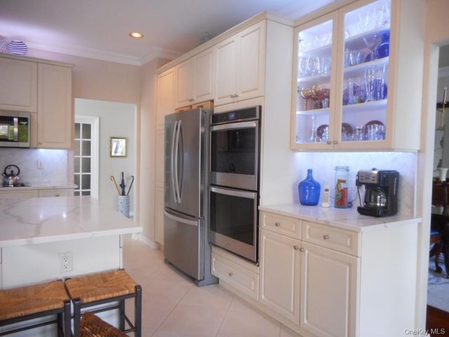 173 Hamlet Drive, Mount Sinai, NY 11766