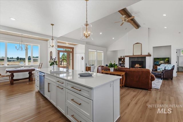 26283 Eric Ln, Middleton, ID 83644