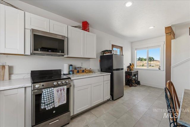 26283 Eric Ln, Middleton, ID 83644