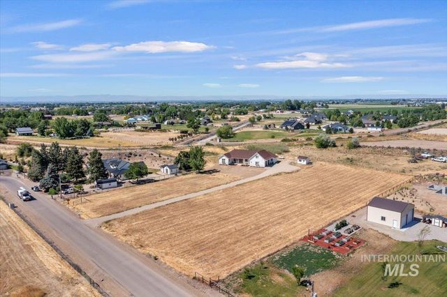 26283 Eric Ln, Middleton, ID 83644