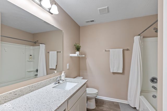 5636 Cherrywood Lane, Mccordsville, IN 46055