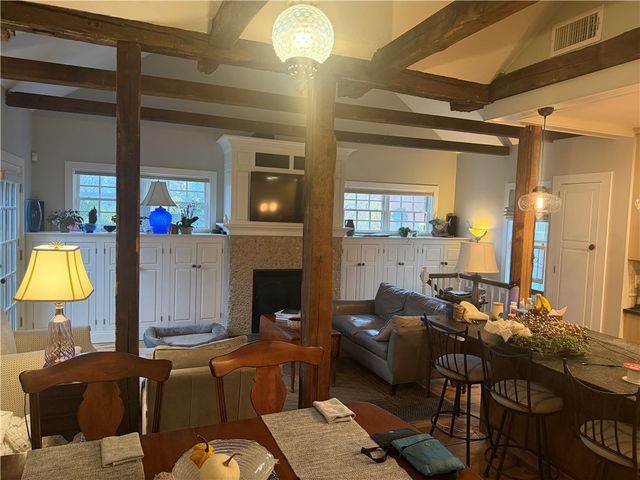 31 Bradford Street 1, Bristol, RI 02809