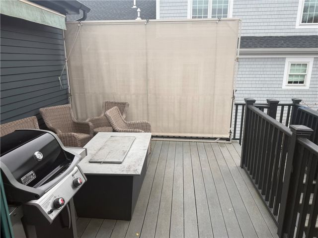 31 Bradford Street 1, Bristol, RI 02809