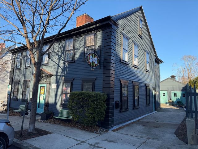 31 Bradford Street 1, Bristol, RI 02809