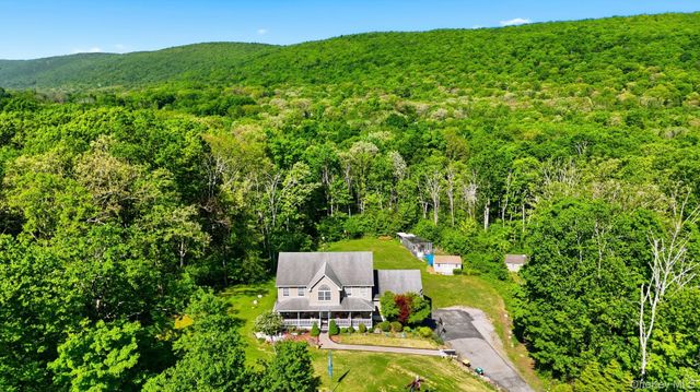 185 Penaluna Road, Monroe, NY 10950
