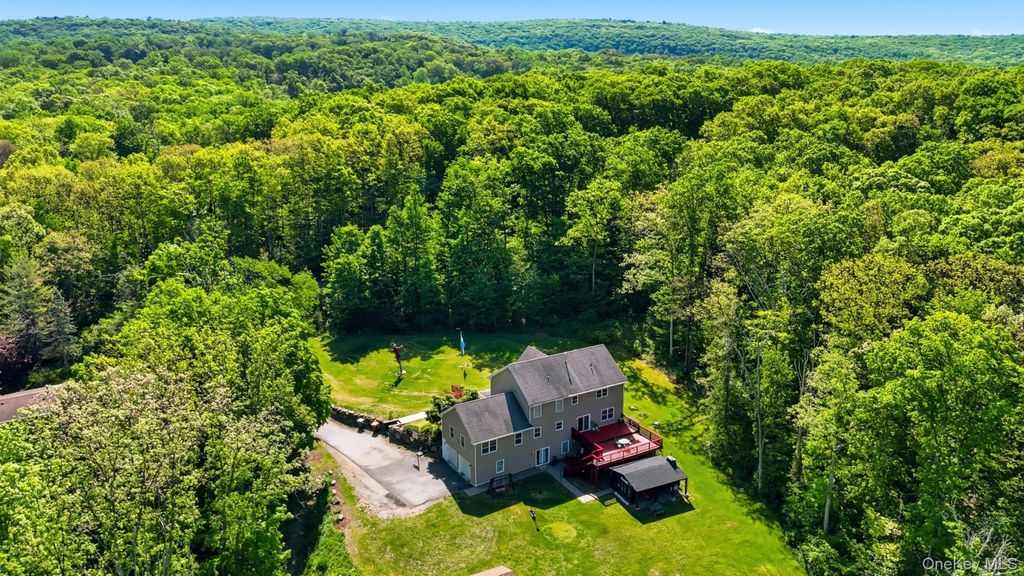 185 Penaluna Road, Monroe, NY 10950