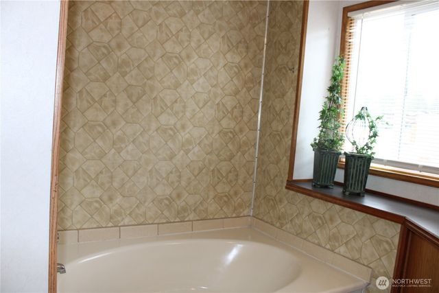 17930 SW Albany Street #7, Rochester, WA 98579