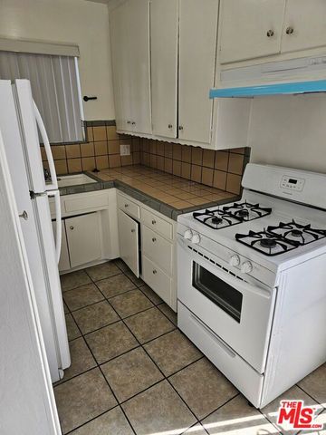 1855 S Victoria Avenue 1 & 2, Los Angeles, CA 90019