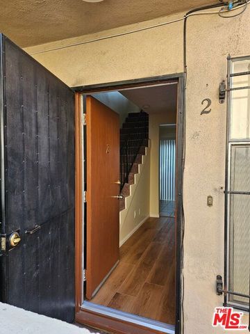 1855 S Victoria Avenue 1 & 2, Los Angeles, CA 90019