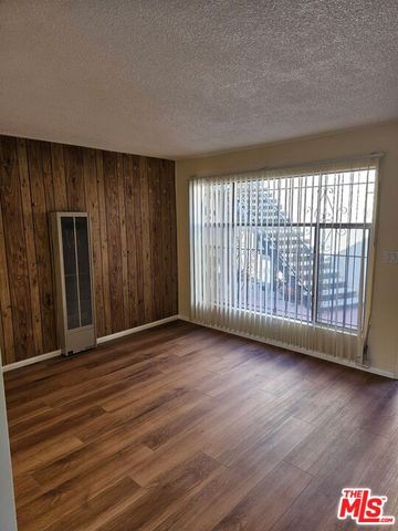 1855 S Victoria Avenue 1 & 2, Los Angeles, CA 90019