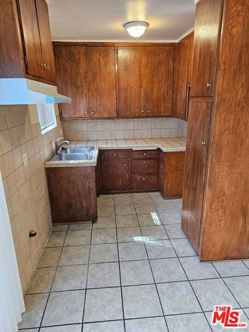 1855 S Victoria Avenue 1 & 2, Los Angeles, CA 90019