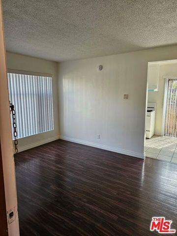 1855 S Victoria Avenue 1 & 2, Los Angeles, CA 90019