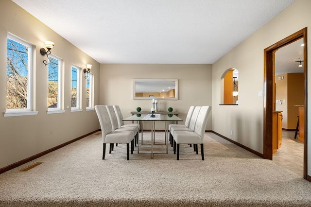 709 Stagecoach Road SE, Albuquerque, NM 87123