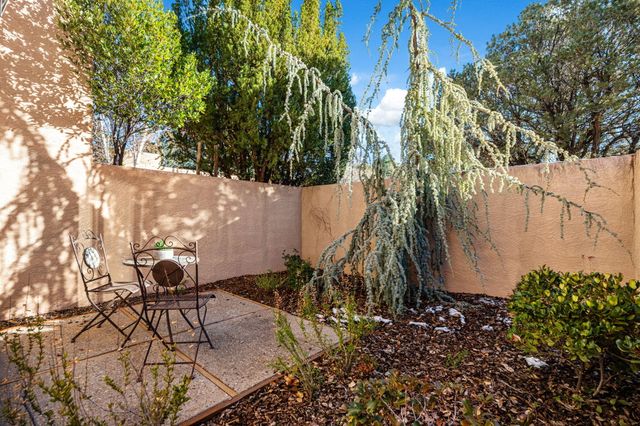 709 Stagecoach Road SE, Albuquerque, NM 87123