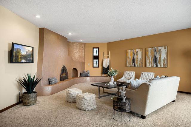 709 Stagecoach Road SE, Albuquerque, NM 87123