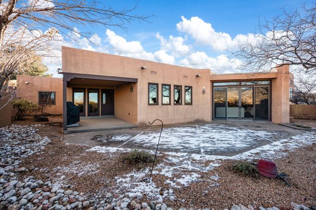 709 Stagecoach Road SE, Albuquerque, NM 87123