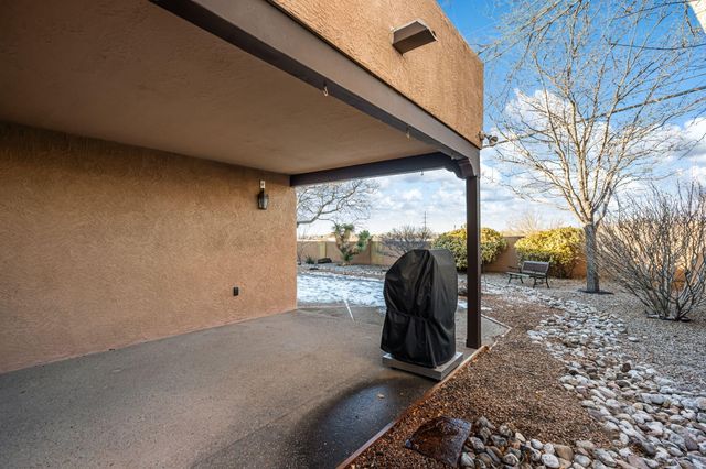 709 Stagecoach Road SE, Albuquerque, NM 87123