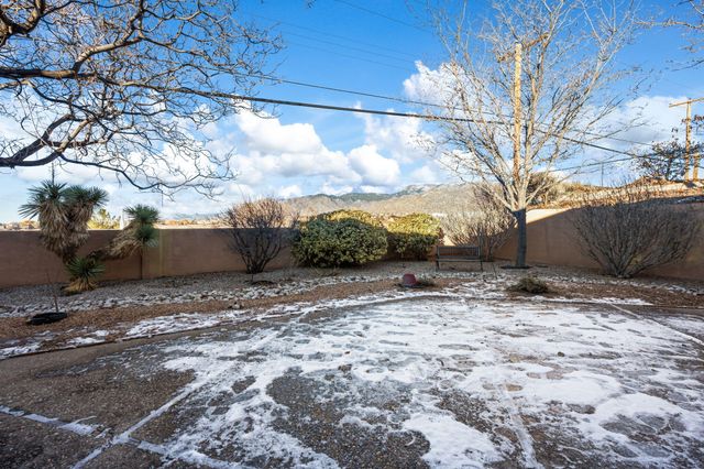 709 Stagecoach Road SE, Albuquerque, NM 87123