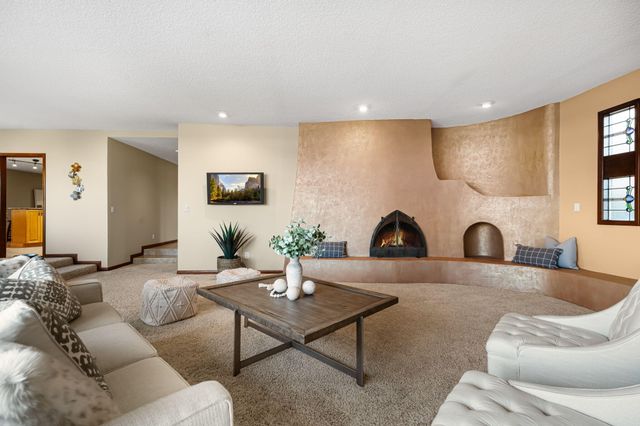 709 Stagecoach Road SE, Albuquerque, NM 87123