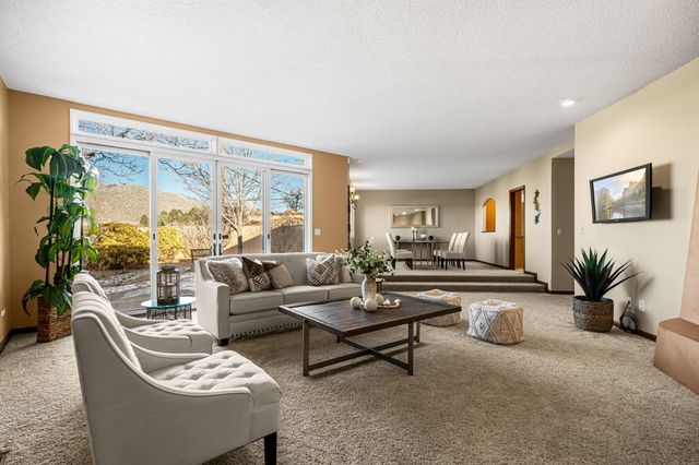 709 Stagecoach Road SE, Albuquerque, NM 87123