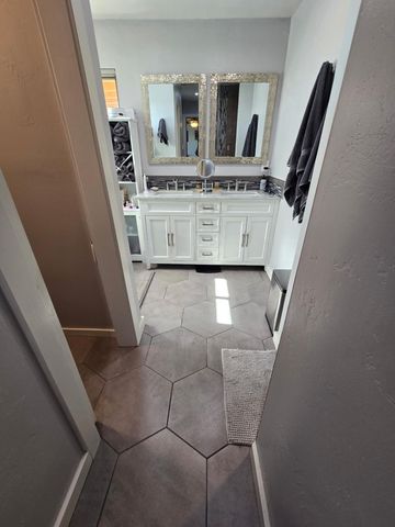 11300 Holly Avenue NE, Albuquerque, NM 87122