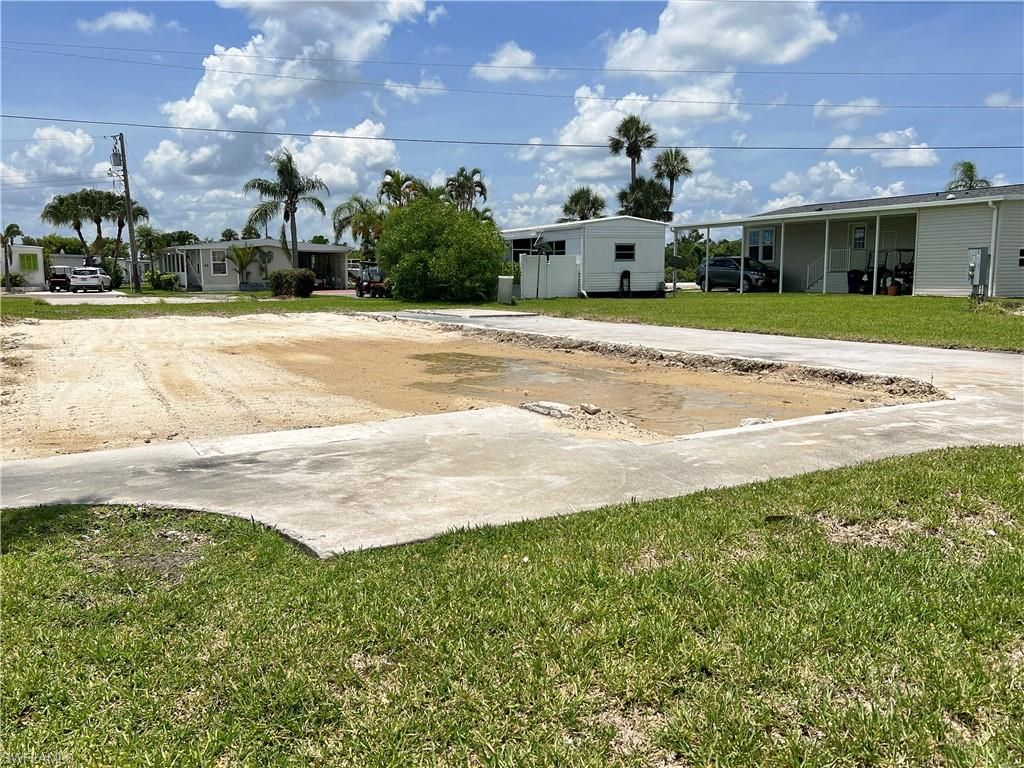 147 Orange Harbor DR, FORT MYERS, FL 33905 — photo 2
