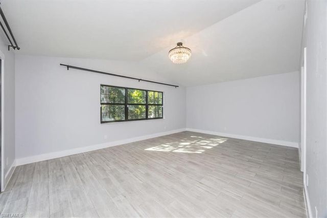 6161 Waxmyrtle WAY, Naples, FL 34109