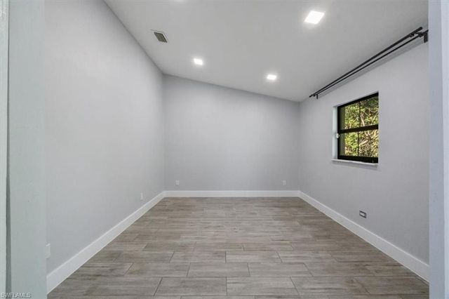 6161 Waxmyrtle WAY, Naples, FL 34109