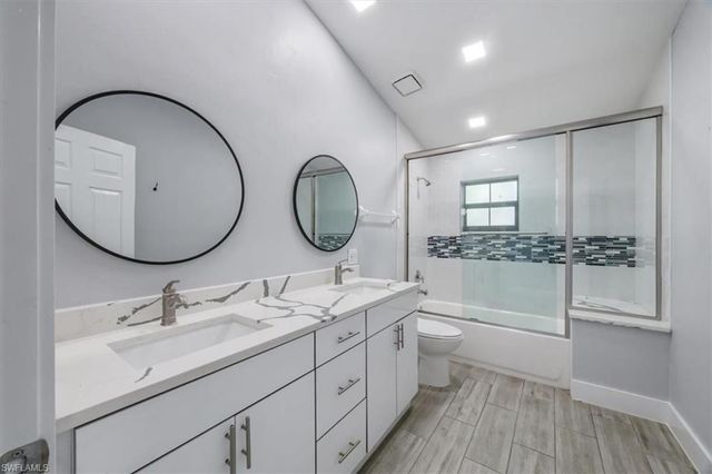 6161 Waxmyrtle WAY, Naples, FL 34109